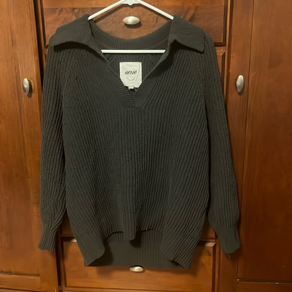 Aerie Oversized Knit Collared Sweater (size small)